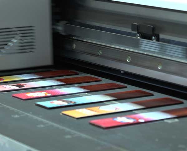 How to Choose a UV Flatbed Printer Rationally?